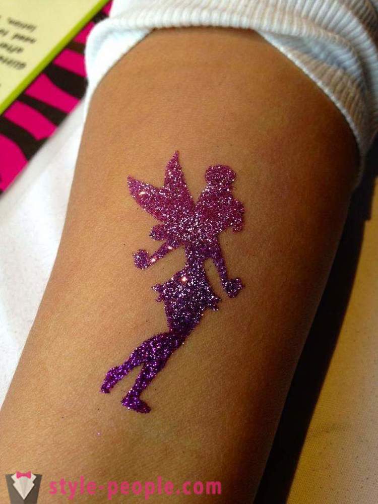 Шта је Глиттер-тетоважа? Како направити тетоважу.