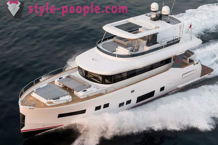 Луксузне јахте представљен на сајму у Дубаију