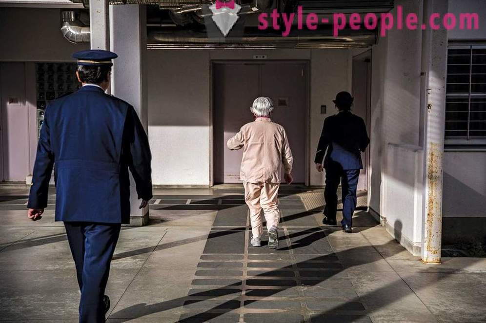 Старији Јапанци имају тенденцију да се локални затвор