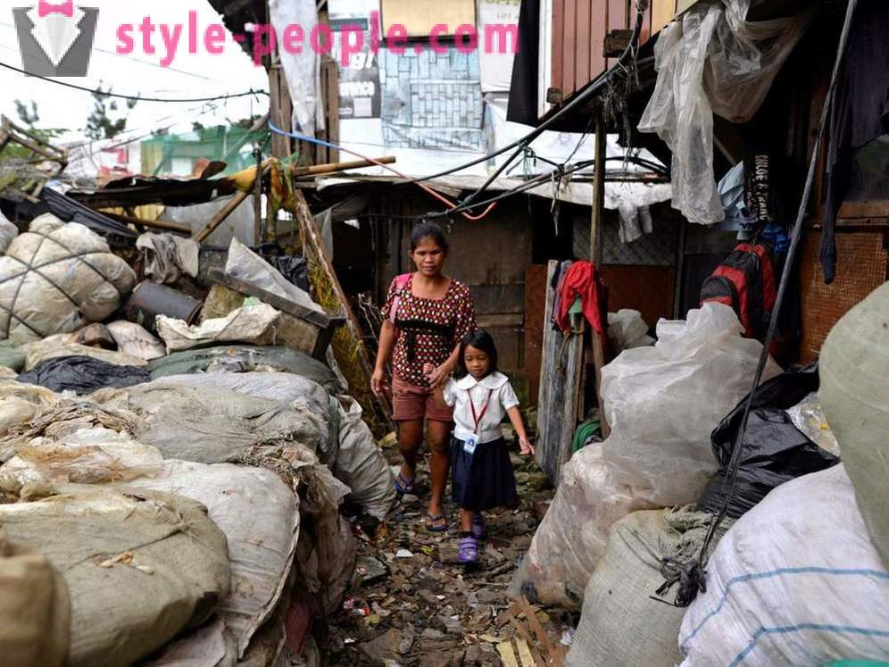 Сиротињског краја Манила погледом бирд'с-еие