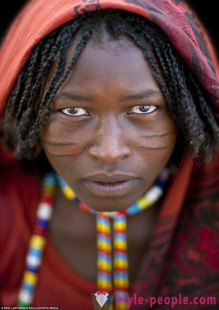 У Африци, ожиљци красити не само мушкарце