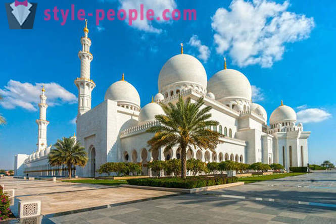Шеик Зајед џамија - главни излог неиспричана богатство Емирата Абу Дабију