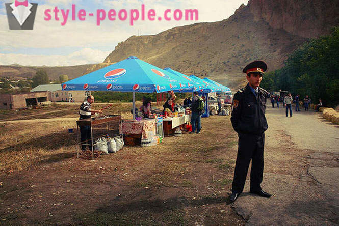 Као одвија јерменски Арени фестивал вина