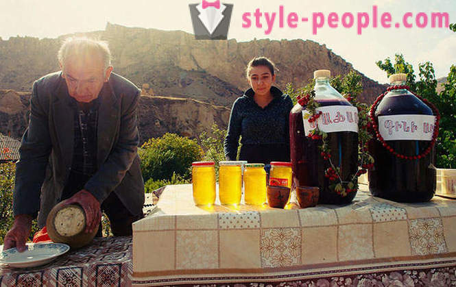 Као одвија јерменски Арени фестивал вина