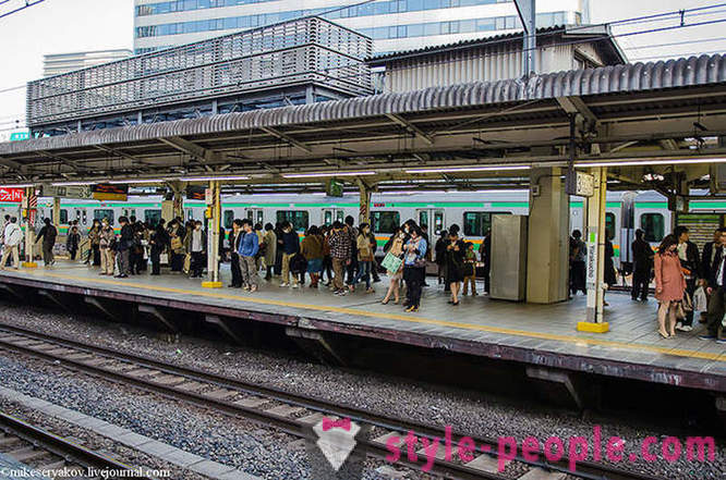 Мало о јапанским купатила и шетња уз главну улицу у Токију
