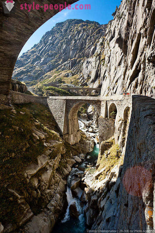 Ђавоља мост и Суворова у Швајцарској