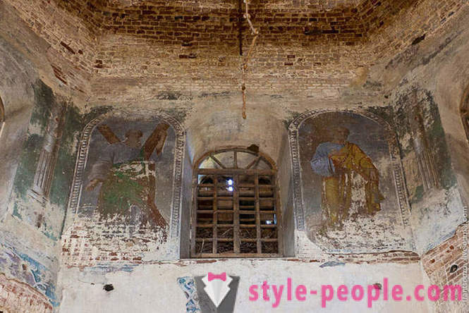 Напуштене цркве и фреске у Липетск Регион