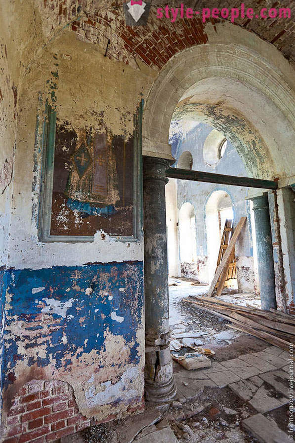Напуштене цркве и фреске у Липетск Регион