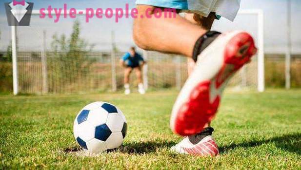Како да научи да игра фудбал? фоотбалл правила