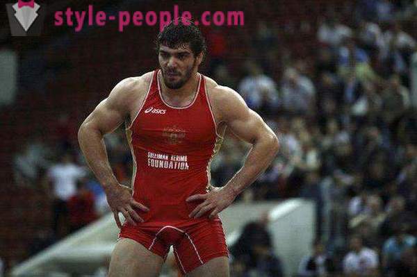 Гадис Абдусалам - рвање шампион у Русији и свету