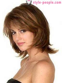 Женске фризуре за средње косе са шишкама и без шишке (ФОТО)